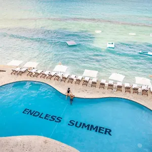 Resort Grand Cayman Marriott ****